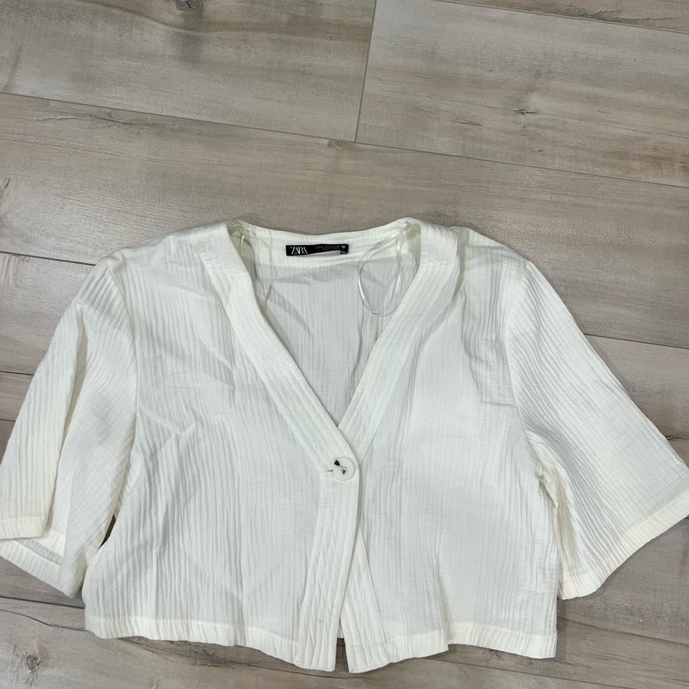Like new Zara white crop top